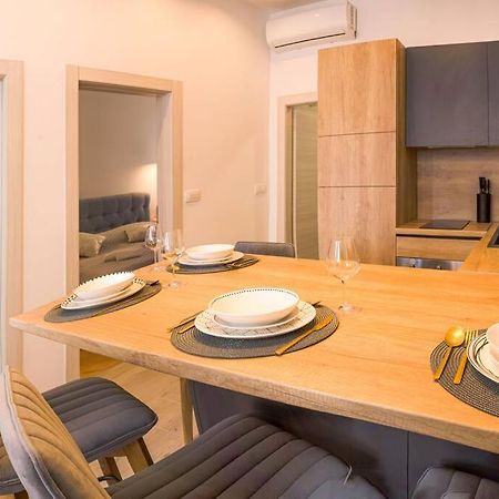 Luksuzni Apartman Ribica U Samom Centru Grada Split Eksteriør billede